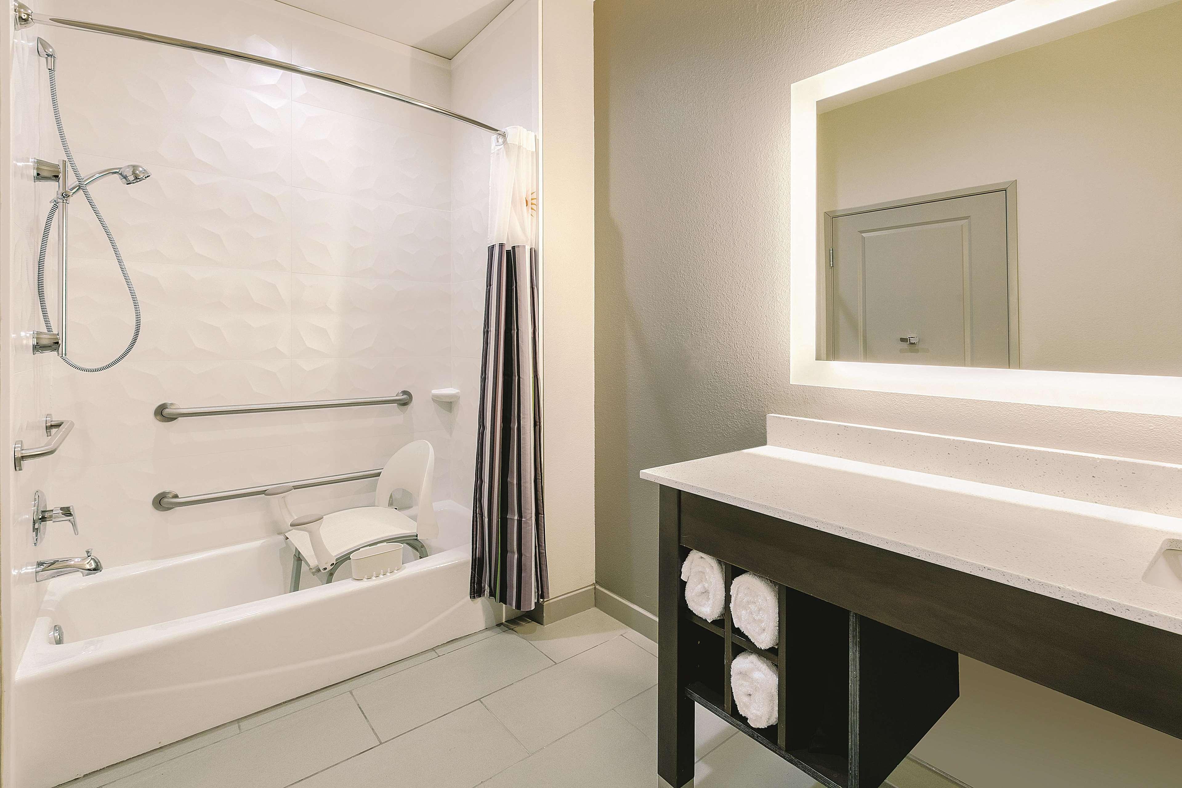 La Quinta By Wyndham Sweetwater East Hotell Exteriör bild