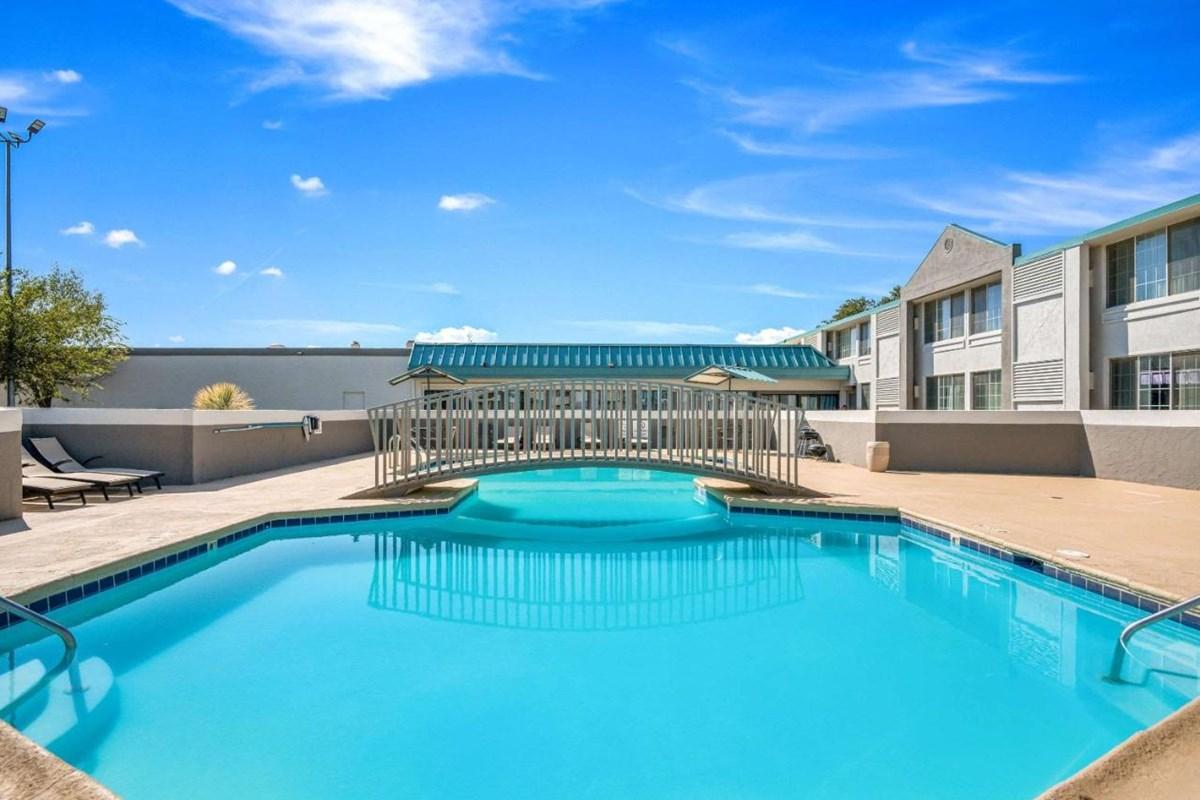 La Quinta By Wyndham Sweetwater East Hotell Exteriör bild